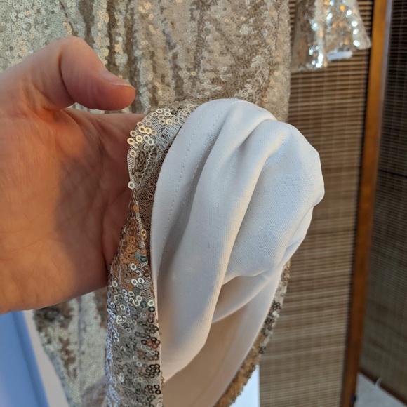 Lulu's gold shimmer sequin mini dress | Size medium (fits small!) โจ - Picture 5 of 16